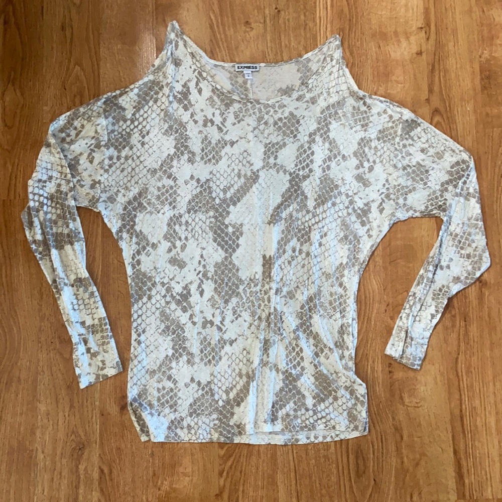 NWOT Express Top